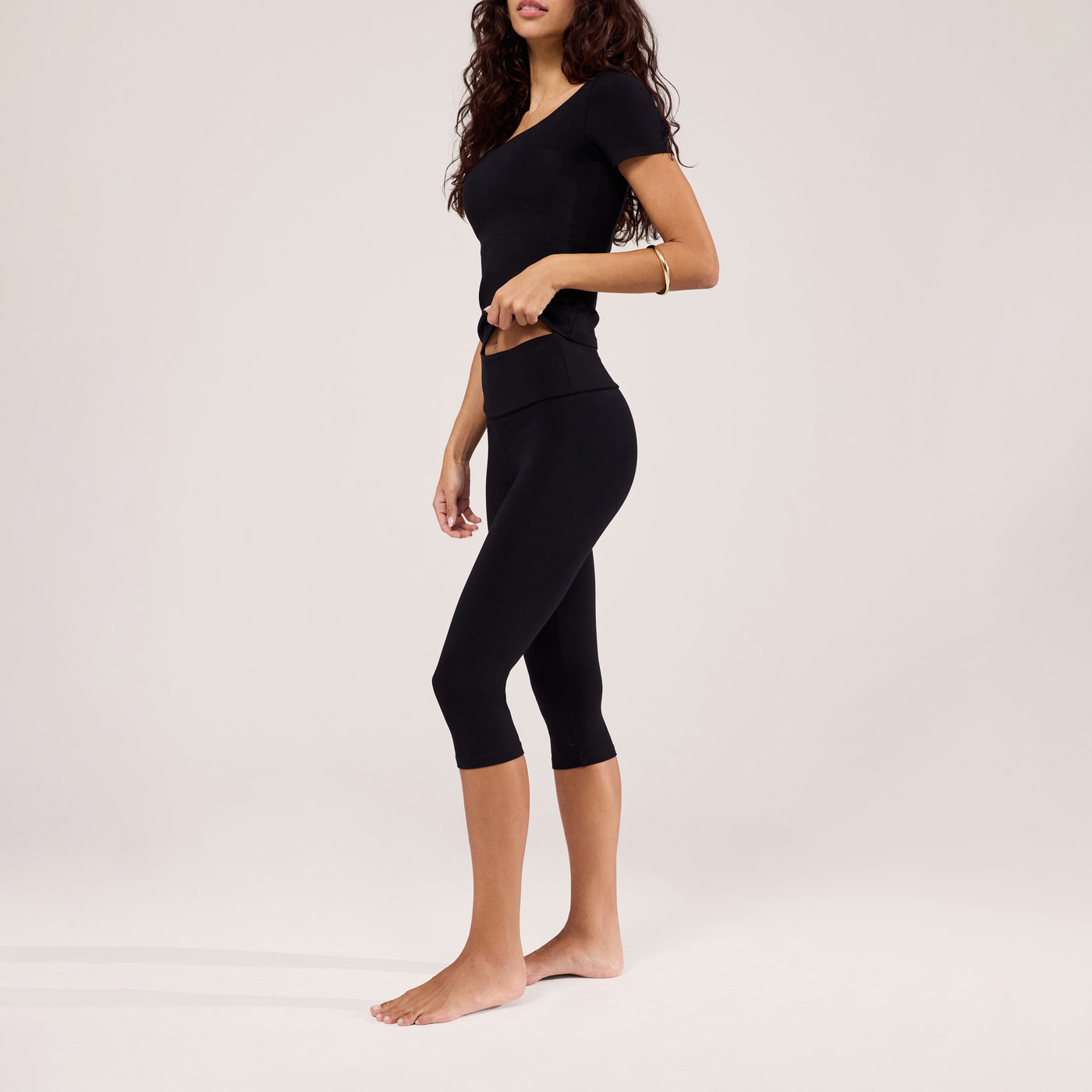 Capri Lightweight Leggings - Black