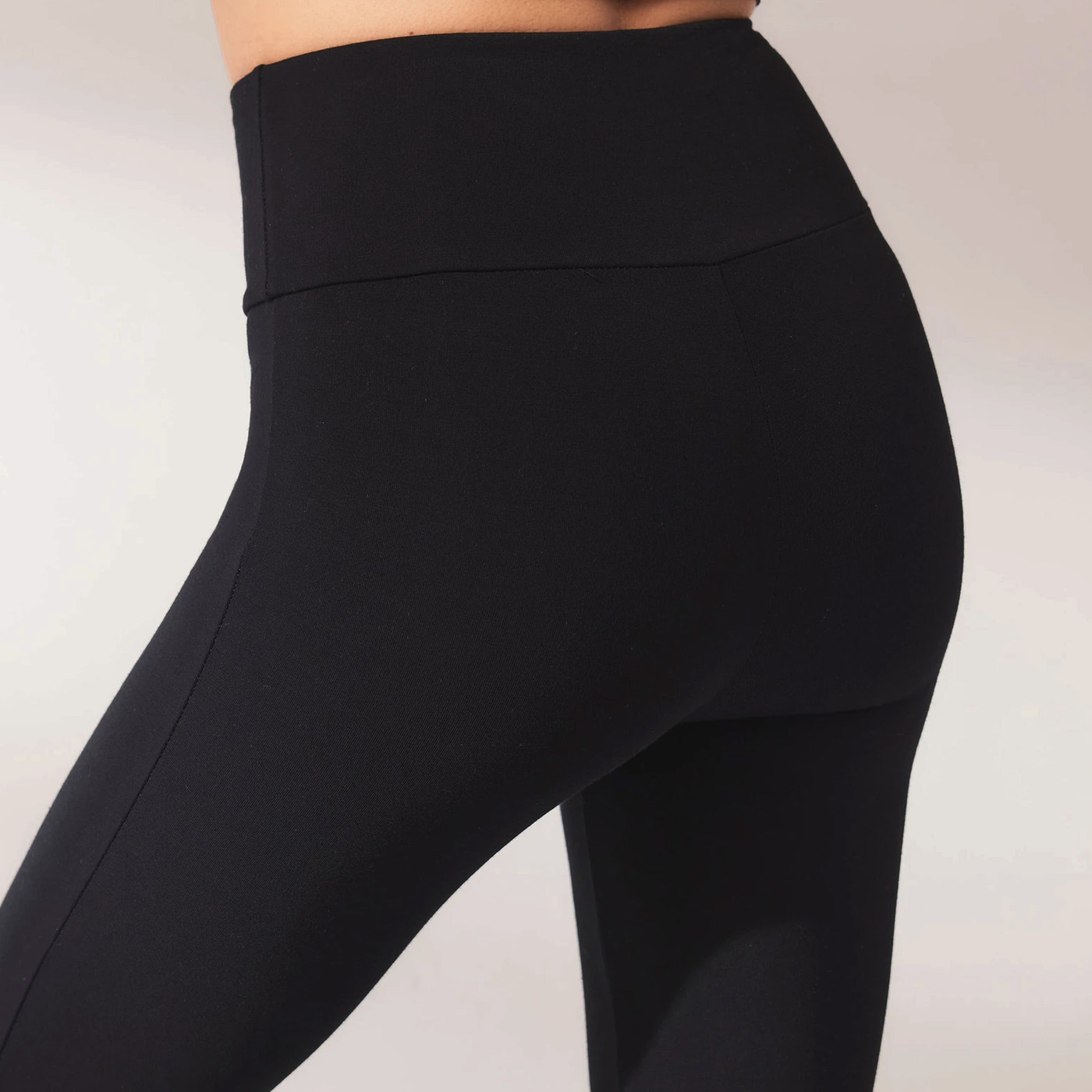Lightweight Flare Leggings - Black
